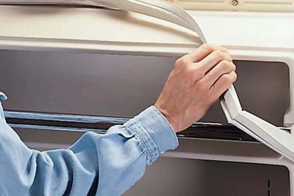 Cửa Tủ Lạnh Hở Gioăng: Nguyên Nhân và Cách Khắc Phục Hiệu Quả