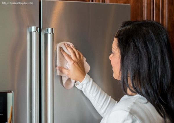 Tủ Lạnh Ra Mồ Hôi? Khám Phá Nguyên Nhân Và Cách Sửa Chữa Hiệu Quả!