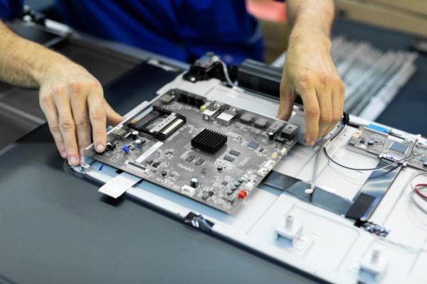 Khắc Phục Tivi Hỏng Nhanh Chóng Tại Khu Đô Thị Xuân Phương